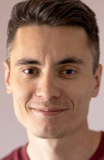 Александр Бузин